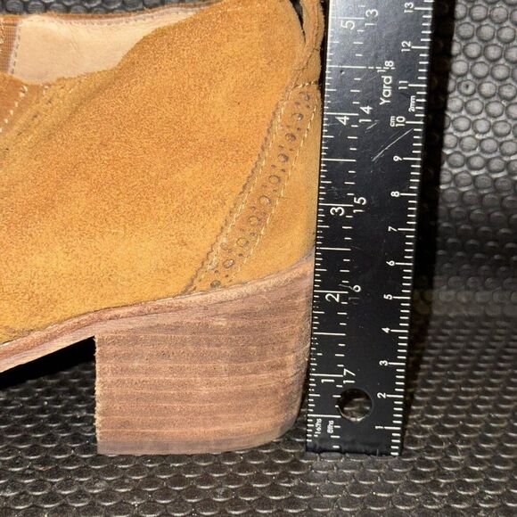 Madewell Grayson Brogue Wingtip Mustard Yellow Suede Chelsea Boots Women Size 9 - Picture 8 of 8